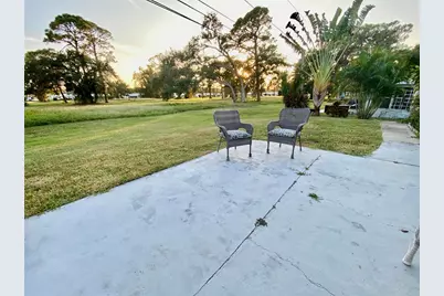 9082 141st Street, Seminole, FL 33776 - Photo 5