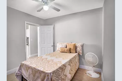 8210 Marigold Avenue, Tampa, FL 33614 - Photo 13