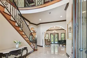 17005 Madres De Avila, Tampa, FL 33613 - Photo 5