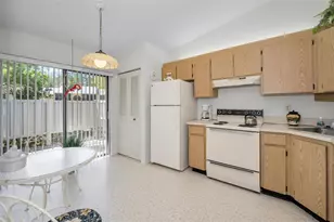 1333 Shady Pine Way, Tarpon Springs, FL 34688 - Photo 13