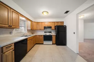 8445 Calais N, Pinellas Park, FL 33781 - Photo 5