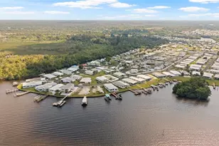 362 Shoreland Dr, Fort Myers, FL 33905 - Photo 9