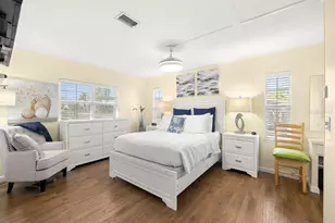 32 Palm Forest Dr, Largo, FL 33770 - Photo 11