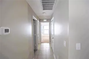 1001 Culbreath Grn Ct, Ruskin, FL 33570 - Photo 9