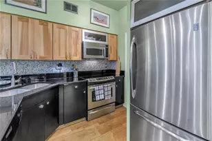 100 4th Ave S, Saint Petersburg, FL 33701 - Photo 9