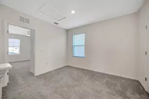 5758 Hollingworth Trl, Wesley Chapel, FL 33545 - Photo 19