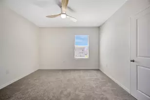 5758 Hollingworth Trl, Wesley Chapel, FL 33545 - Photo 17