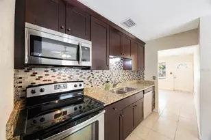 6711 3rd St N, Saint Petersburg, FL 33702 - Photo 15