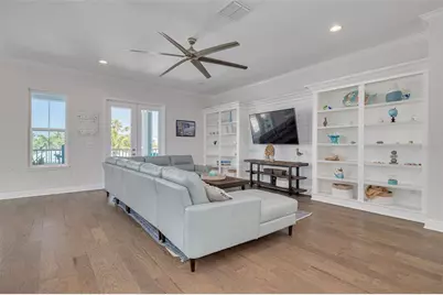 16306 1st Street E, Redington Beach, FL 33708 - Photo 11