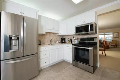 4910 Bay Street NE #308, Saint Petersburg, FL 33703 - Photo 7
