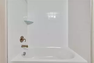 16927 April Plush Dr, Wimauma, FL 33598 - Photo 11