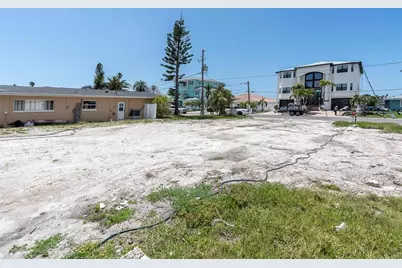 575 Crystal Drive, Madeira Beach, FL 33708 - Photo 37
