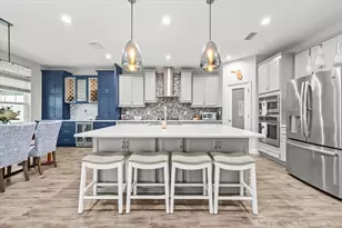 5809 Alabaster Stone Ln, Apollo Beach, FL 33572 - Photo 5