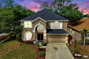 934 Grand Canyon Dr, Valrico, FL 33594 - Photo 9