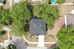 934 Grand Canyon Dr, Valrico, FL 33594 - Photo 3