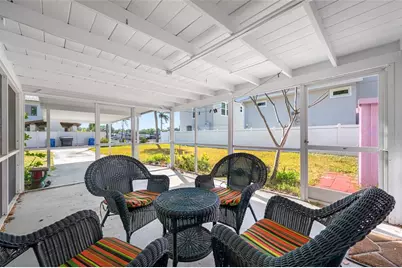 2827 1st Street NE, Saint Petersburg, FL 33704 - Photo 7