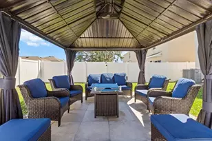 36541 Night Strawberry Ct, Dade City, FL 33525 - Photo 5