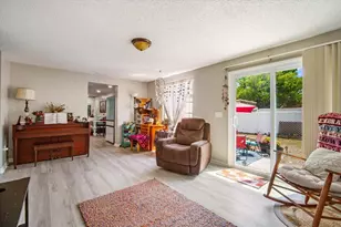 5050 68th Way N, Saint Petersburg, FL 33709 - Photo 9