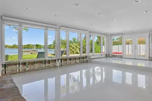 1344 Monterey Blvd NE, Saint Petersburg, FL 33704 - Photo 11