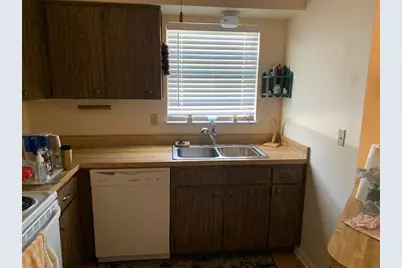 4558 Blossom Boulevard #D, Zephyrhills, FL 33542 - Photo 9