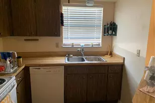 4558 Blossom Blvd, Zephyrhills, FL 33542 - Photo 9