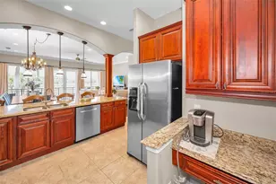 47 W Morgan St, Tarpon Springs, FL 34689 - Photo 11