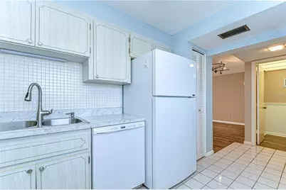 10190 Imperial Point Drive W #8, Largo, FL 33774 - Photo 13