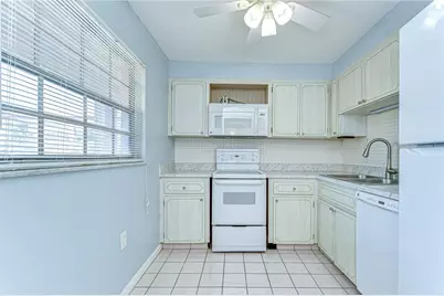 10190 Imperial Point Drive W #8, Largo, FL 33774 - Photo 11