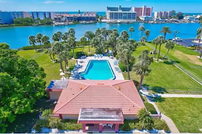 10190 Imperial Point Drive W #8, Largo, FL 33774 - Photo 5