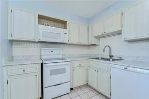 10190 Imperial Point Dr W, Largo, FL 33774 - Photo 15