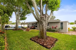 13841 89th Ave, Seminole, FL 33776 - Photo 43