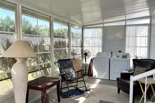 7254 Mt Fairfield Rd NE, Saint Petersburg, FL 33702 - Photo 13