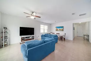 11527 Southern Creek Dr, Gibsonton, FL 33534 - Photo 5