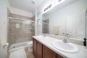 11527 Southern Creek Dr, Gibsonton, FL 33534 - Photo 17