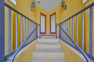 6407 Mayra Shores Ln, Apollo Beach, FL 33572 - Photo 3