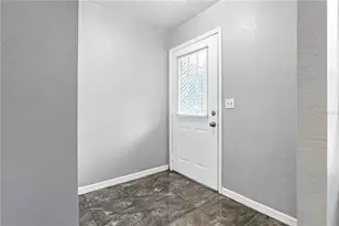 3321 Laurel View Dr, Brandon, FL 33511 - Photo 3