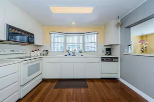 719 Sugar Palm St, Largo, FL 33778 - Photo 9