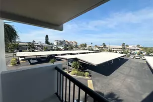 400 Island Way, Clearwater Beach, FL 33767 - Photo 35