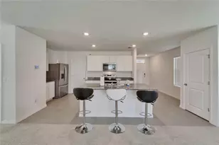 17006 Wave Tressle Pl, Wimauma, FL 33598 - Photo 5