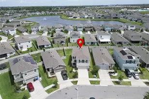 17006 Wave Tressle Pl, Wimauma, FL 33598 - Photo 3