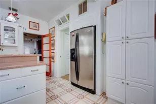 921 24th Ave N, Saint Petersburg, FL 33704 - Photo 15