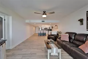 7700 Sun Island Dr S, South Pasadena, FL 33707 - Photo 17