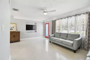 827 Virginia St, Dunedin, FL 34698 - Photo 9