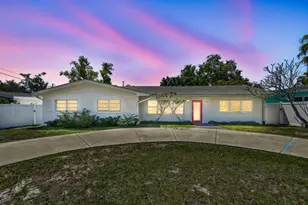 827 Virginia St, Dunedin, FL 34698 - Photo 1