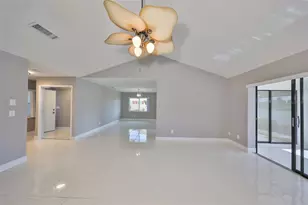 1806 Wolf Laurel Dr, Sun City Center, FL 33573 - Photo 11