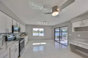 1806 Wolf Laurel Dr, Sun City Center, FL 33573 - Photo 9