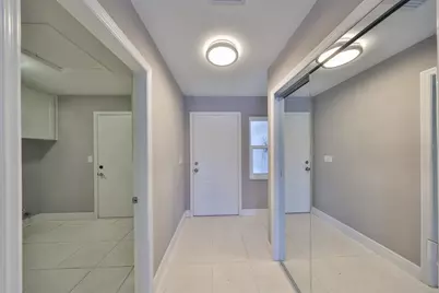 1806 Wolf Laurel Drive, Sun City Center, FL 33573 - Photo 9