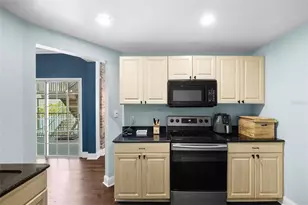 215 Central Ave, Saint Petersburg, FL 33701 - Photo 9