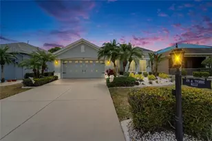 1102 Emerald Dunes Dr, Sun City Center, FL 33573 - Photo 1