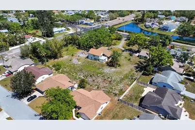 7720 Tuttle Avenue, Sarasota, FL 34243 - Photo 9